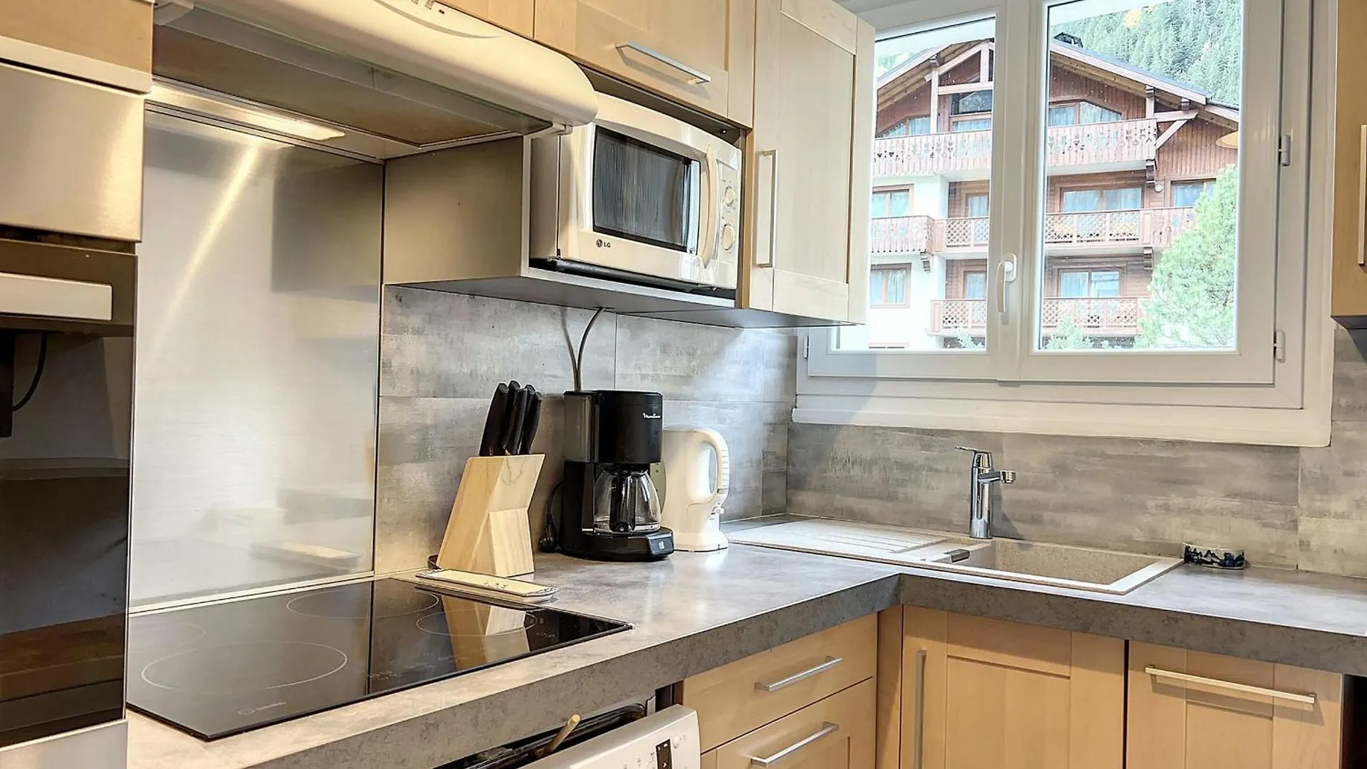 Chamonix: Appart. 63M², 6 Pers, Balcon, Parking, Wifi - Fr-1-507-78
